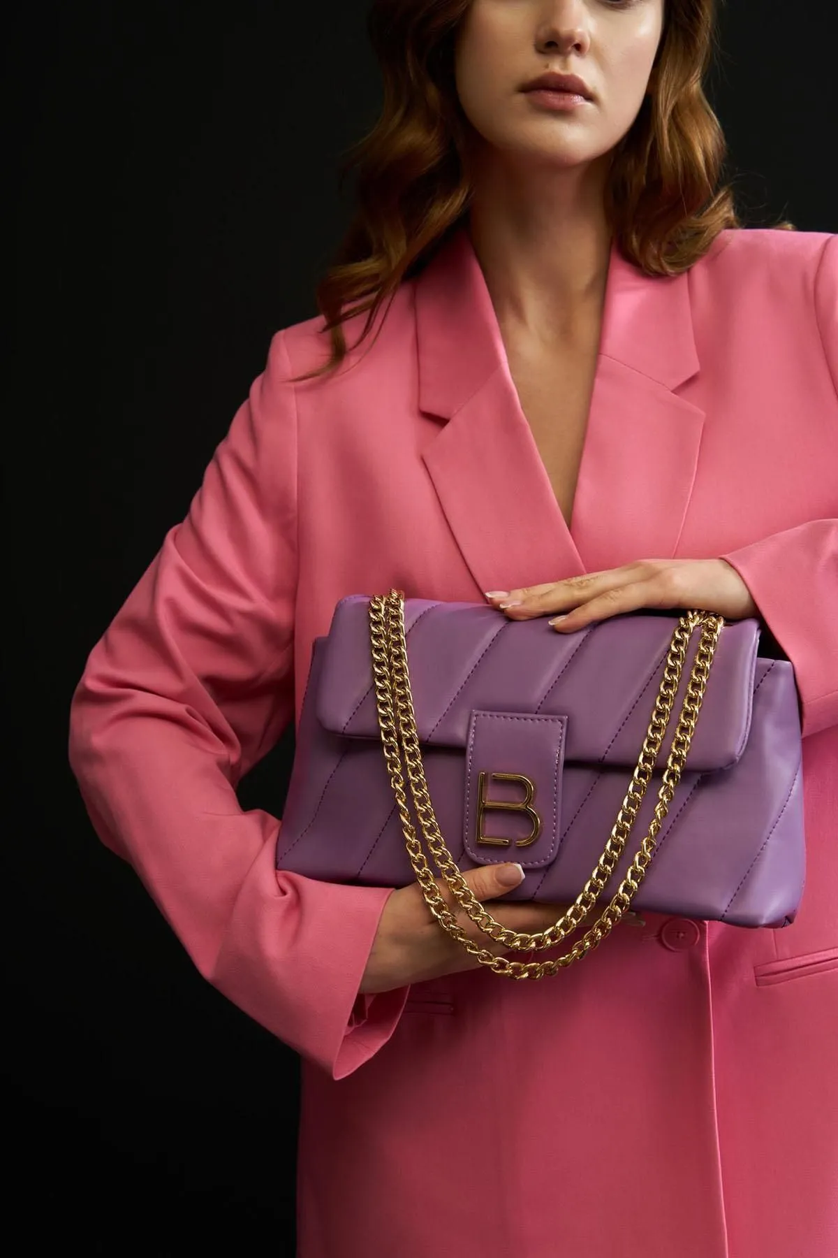 Lucky Bees  Gemusterte Damen Hand- und Schultertasche mit Kettenriemen