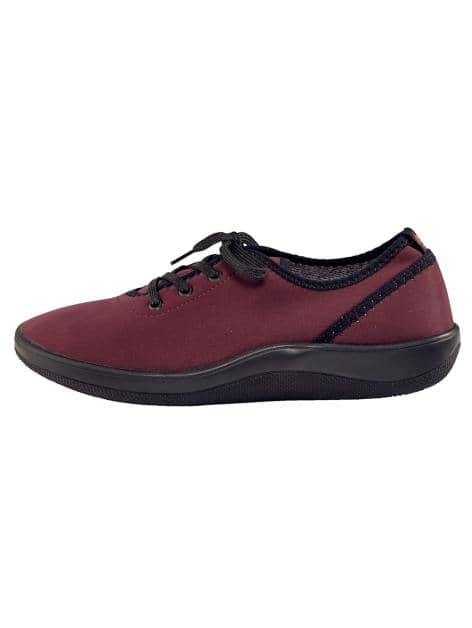 Schnürschuh