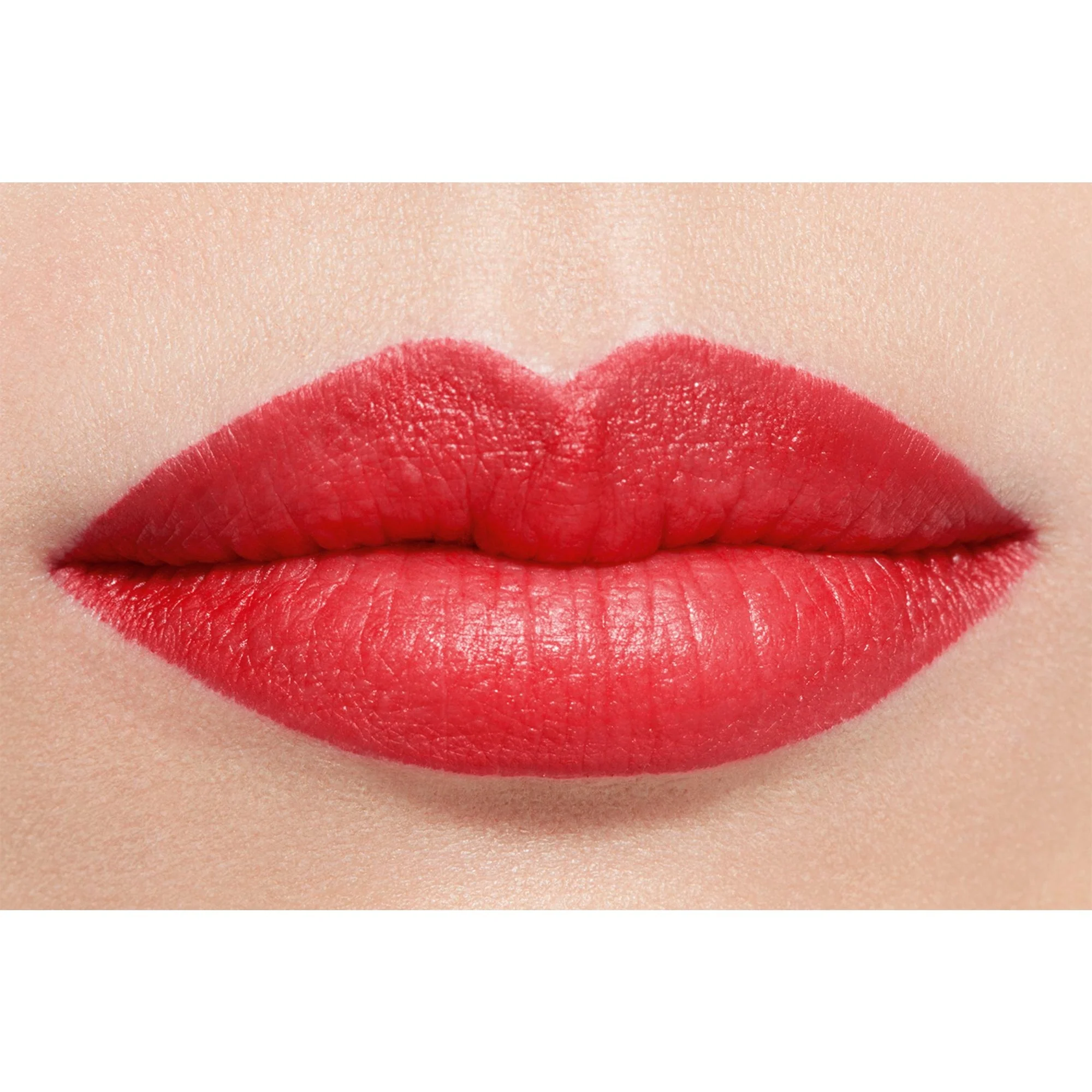 ROUGE ALLURE VELVET - EL LABIAL LUMINOSO Y TERCIOPELOSO