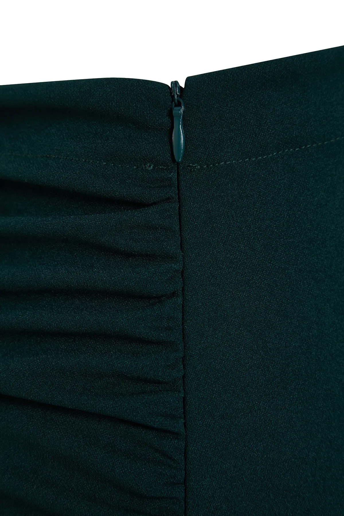 Trendyol Collection  Smaragdgrüner, figurbetonter, eleganter Midi-Strickrock aus Crêpe mit Drapierung und Schlitz TWOSS23ET00316
