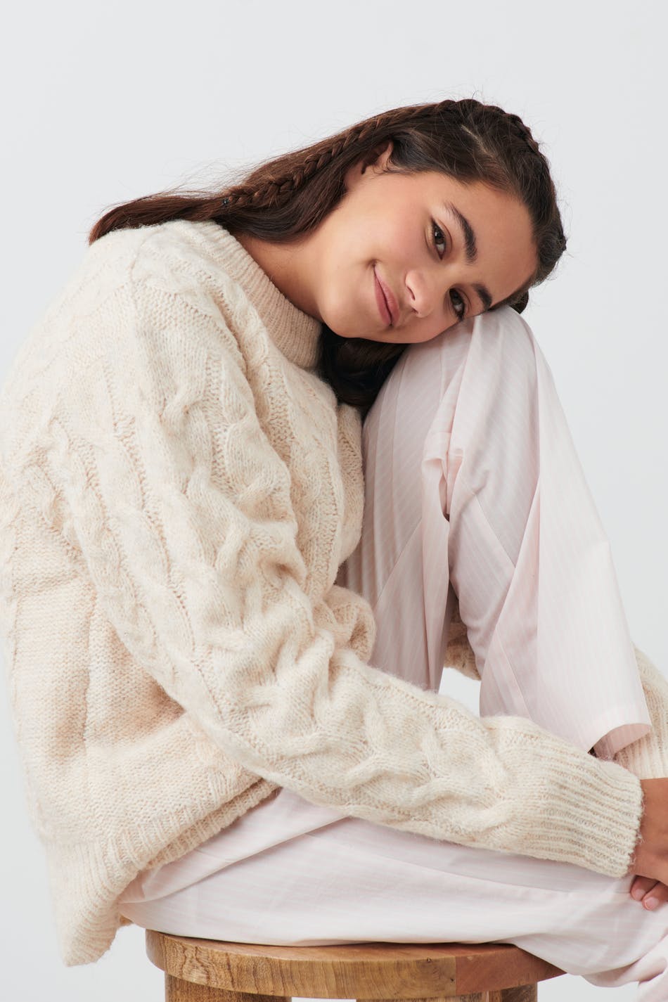 Y knitted cable sweater