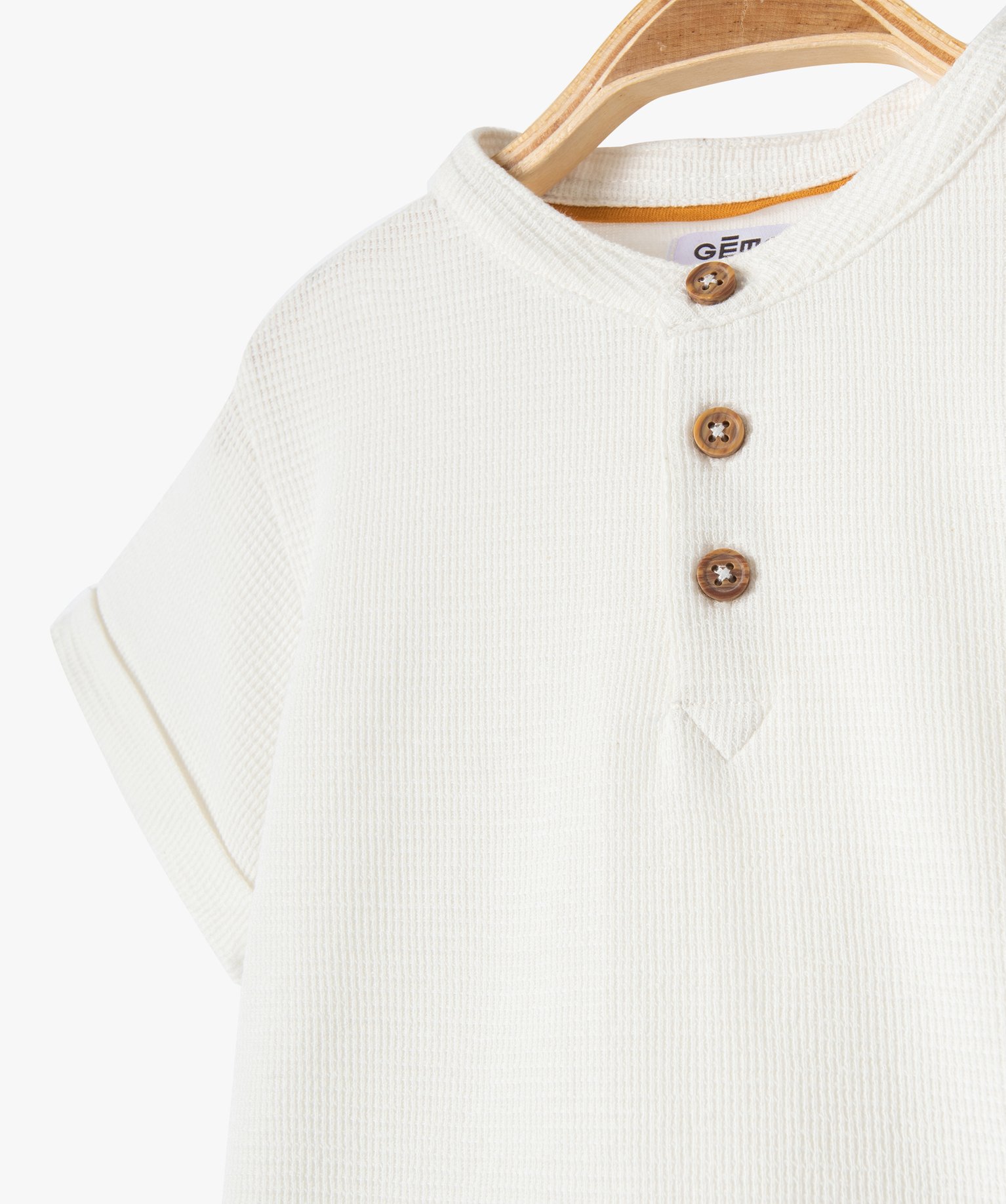 Tee-shirt bébé Garçon à col tunisien en nid d'abeille ecru | GEMO