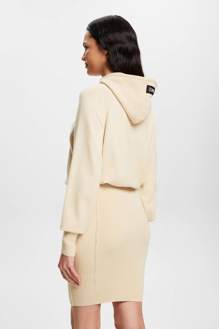 Sweatshirt-Kleid mit Kapuze