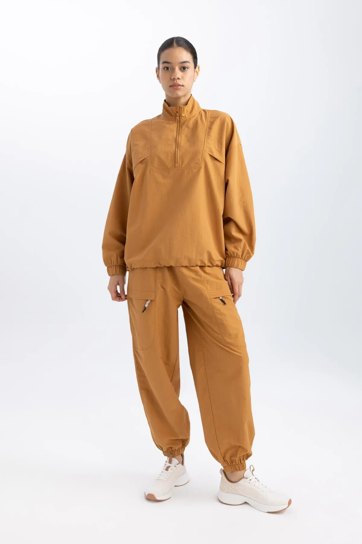 DeFacto  DeFactoFit Jogginghose mit lockerer Passform und zwei Taschen, Jogger-Bein, Standardgröße, B4214AX24SP
