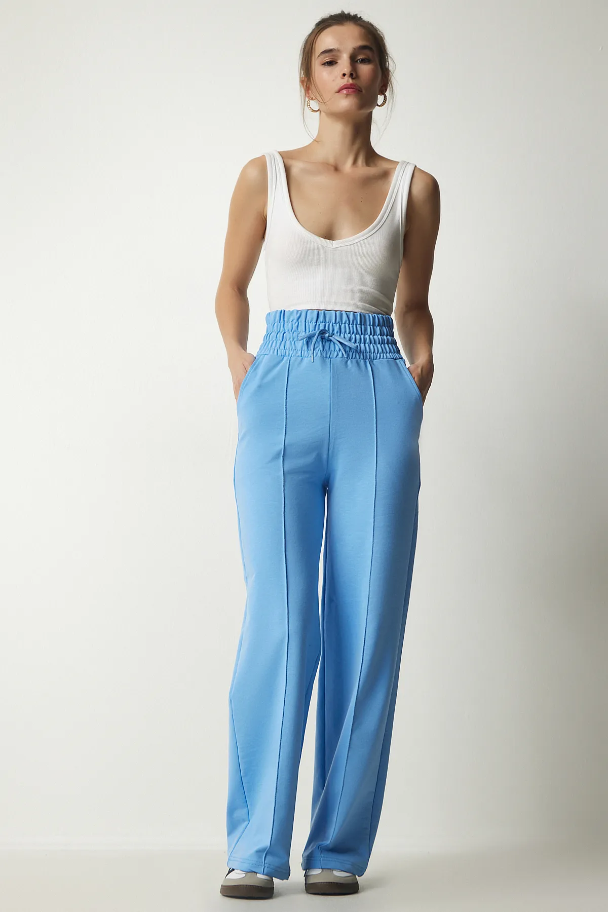Happiness İstanbul  Himmelblaue Basic-Strick-Jogginghose mit Taschen für Damen XR00018