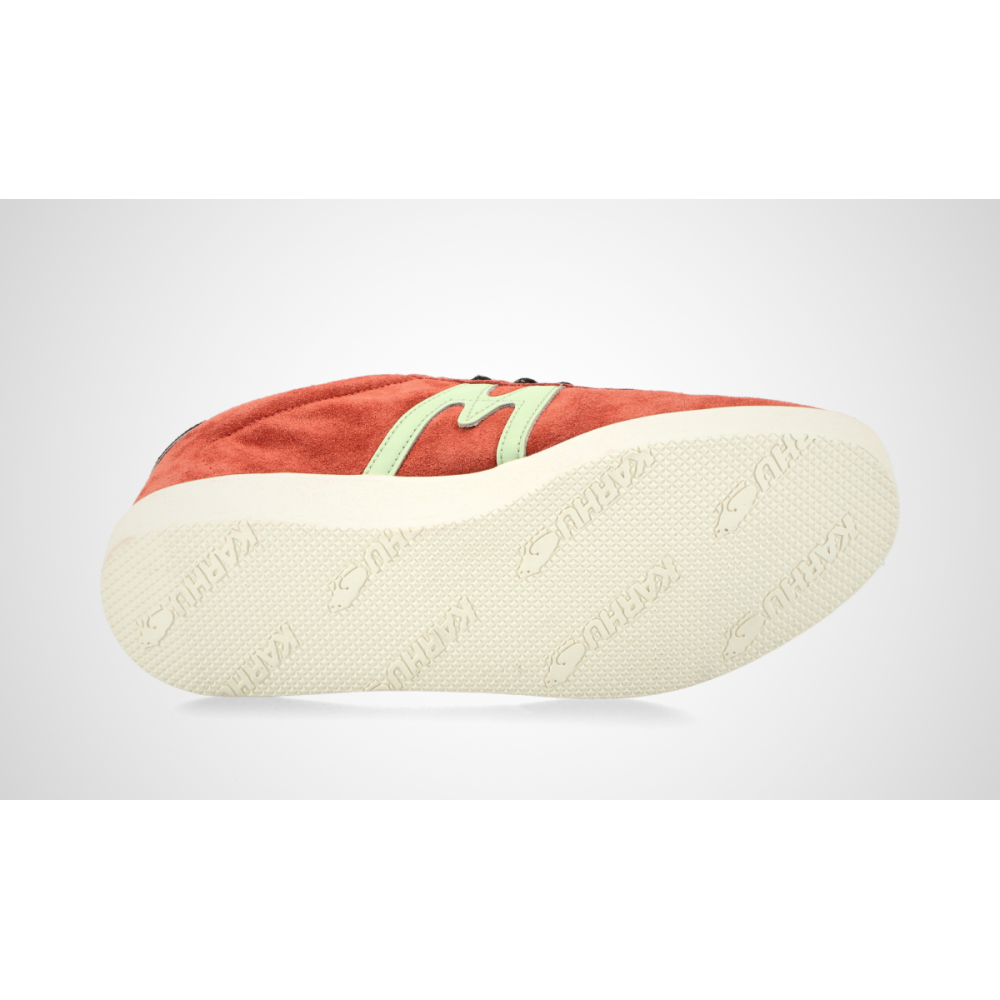 Karhu Trampas F809022 / rot