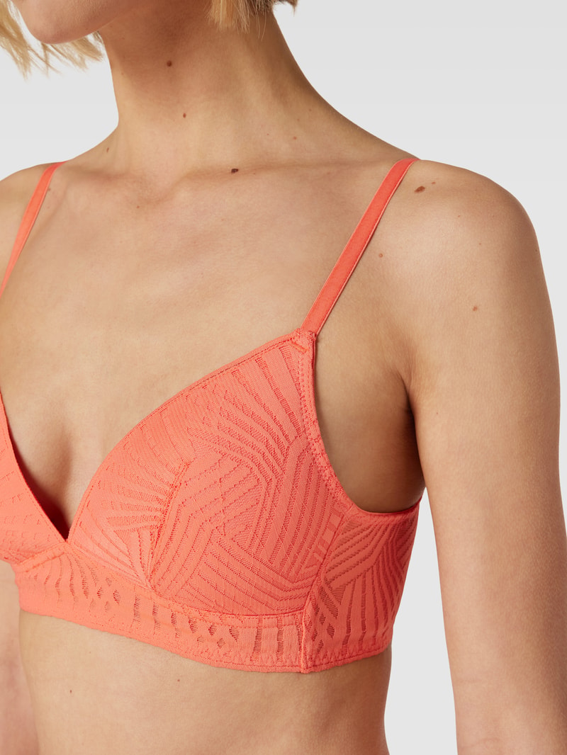 Soft-BH mit Spitzenbesatz Modell 'Seasonal Lace' in koralle