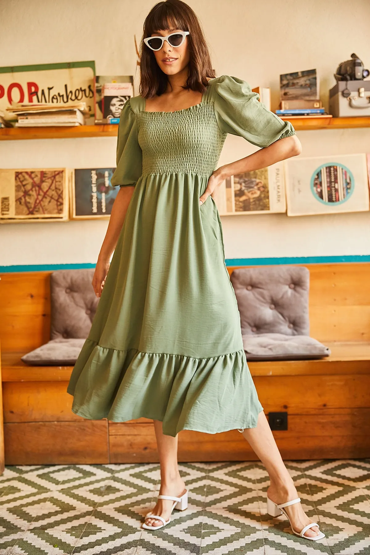 Olalook  Grünes grünes Bodrum-Kleid mit quadratischem Kragen für Damen ELB-19001557
