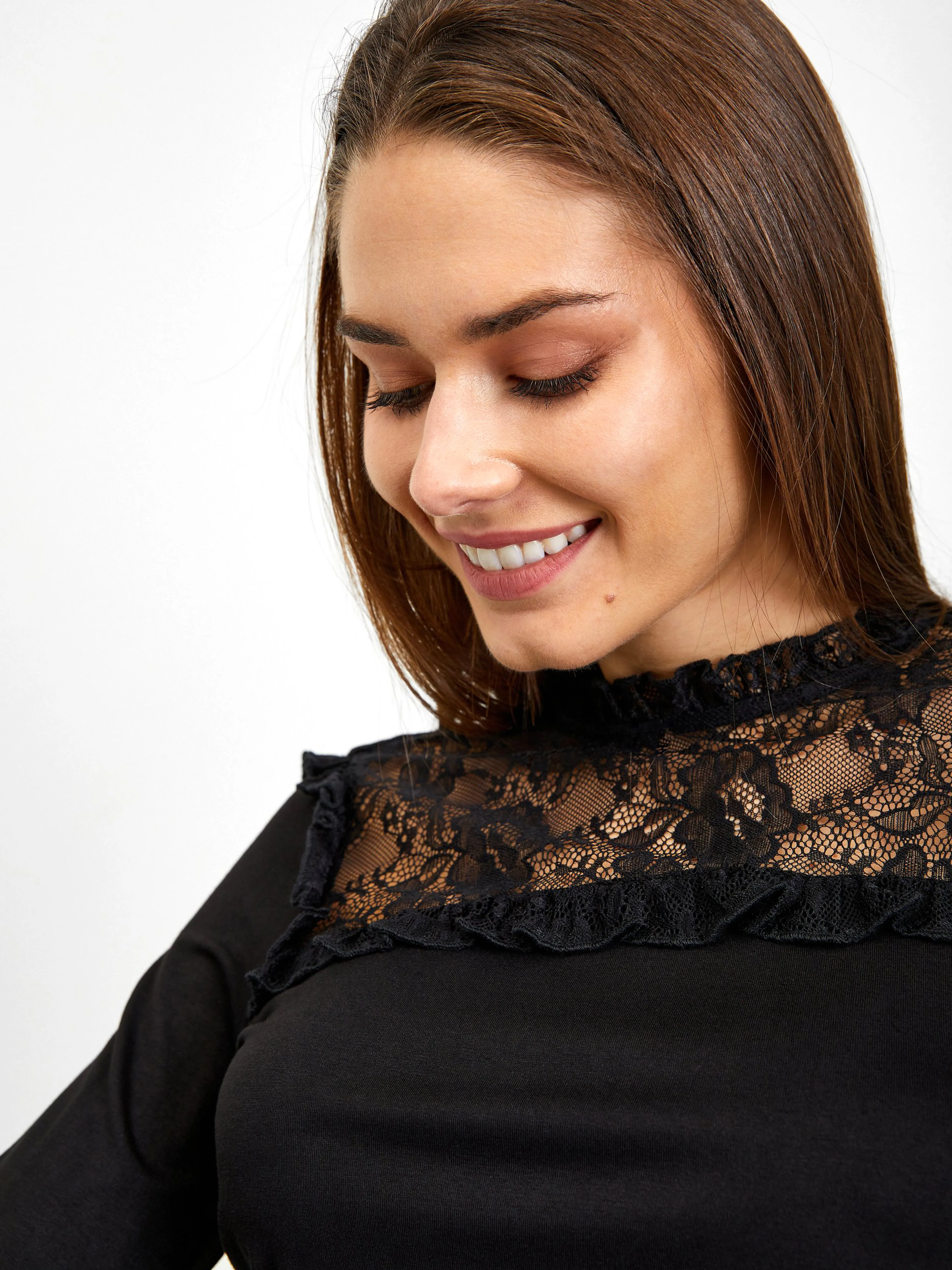 Schwarzes Damen-T-Shirt mit Spitzendetail ORSAY