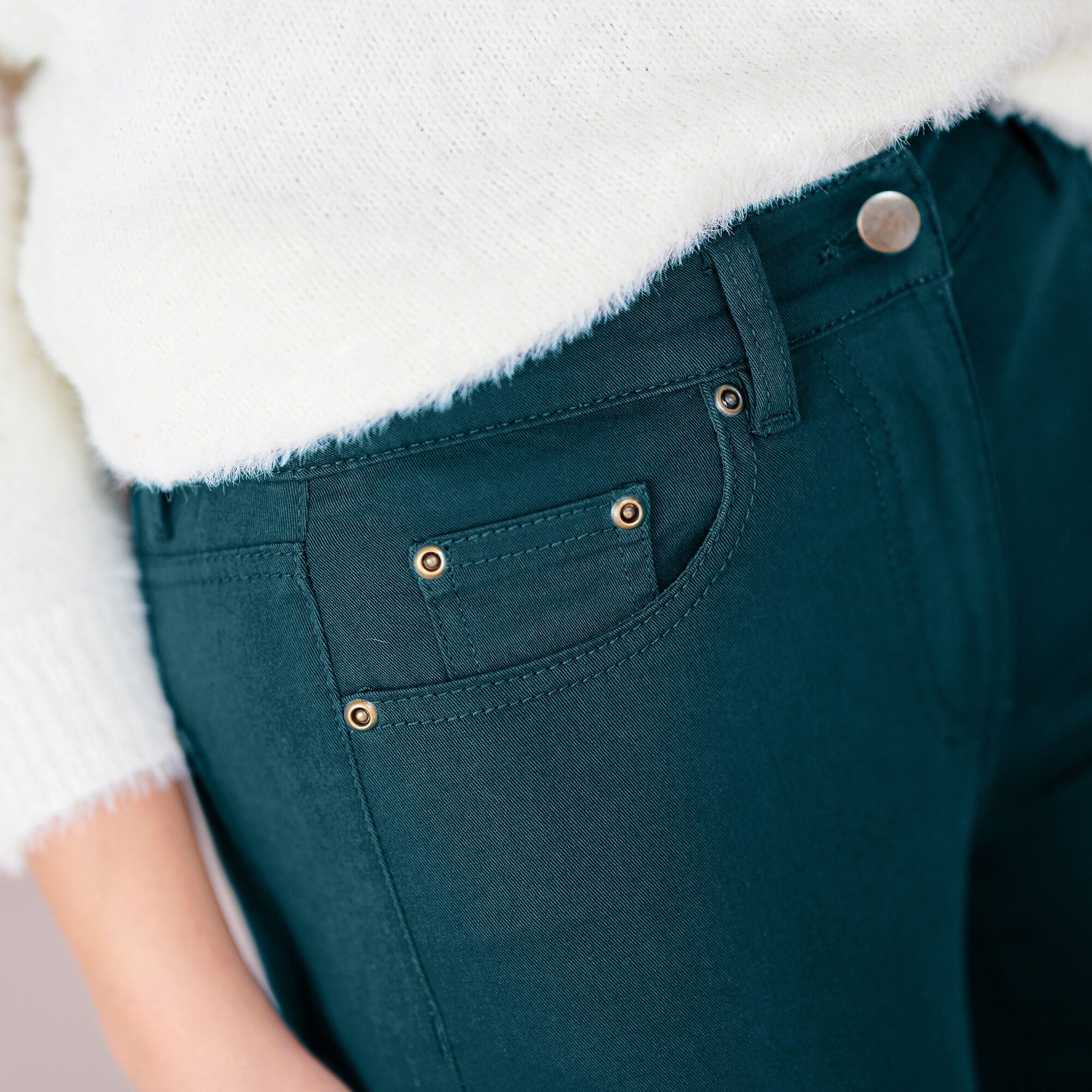 Pantalon 7/8ème fuselé stretch uni