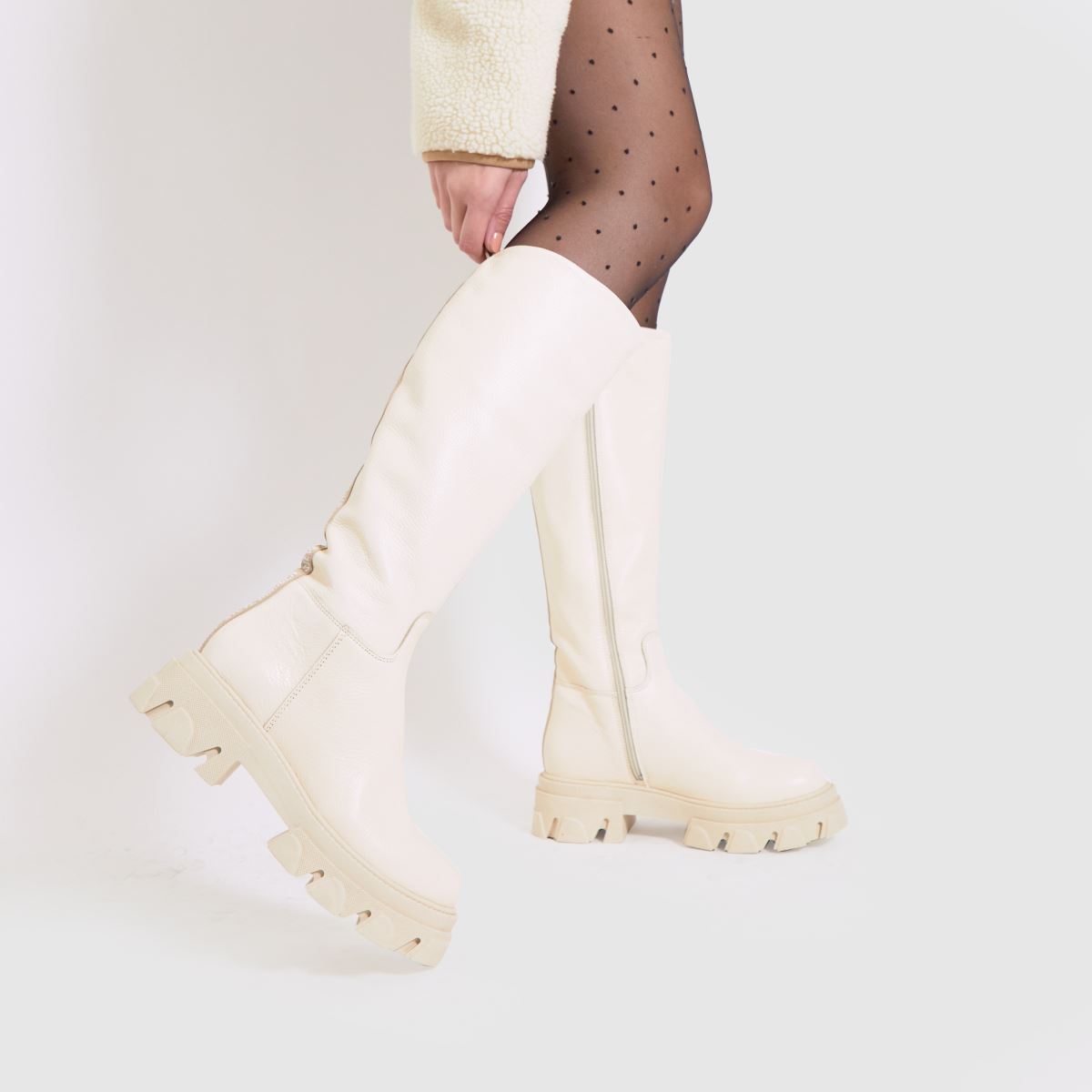 Steve Madden – Mana – Beige knähöga stövlar