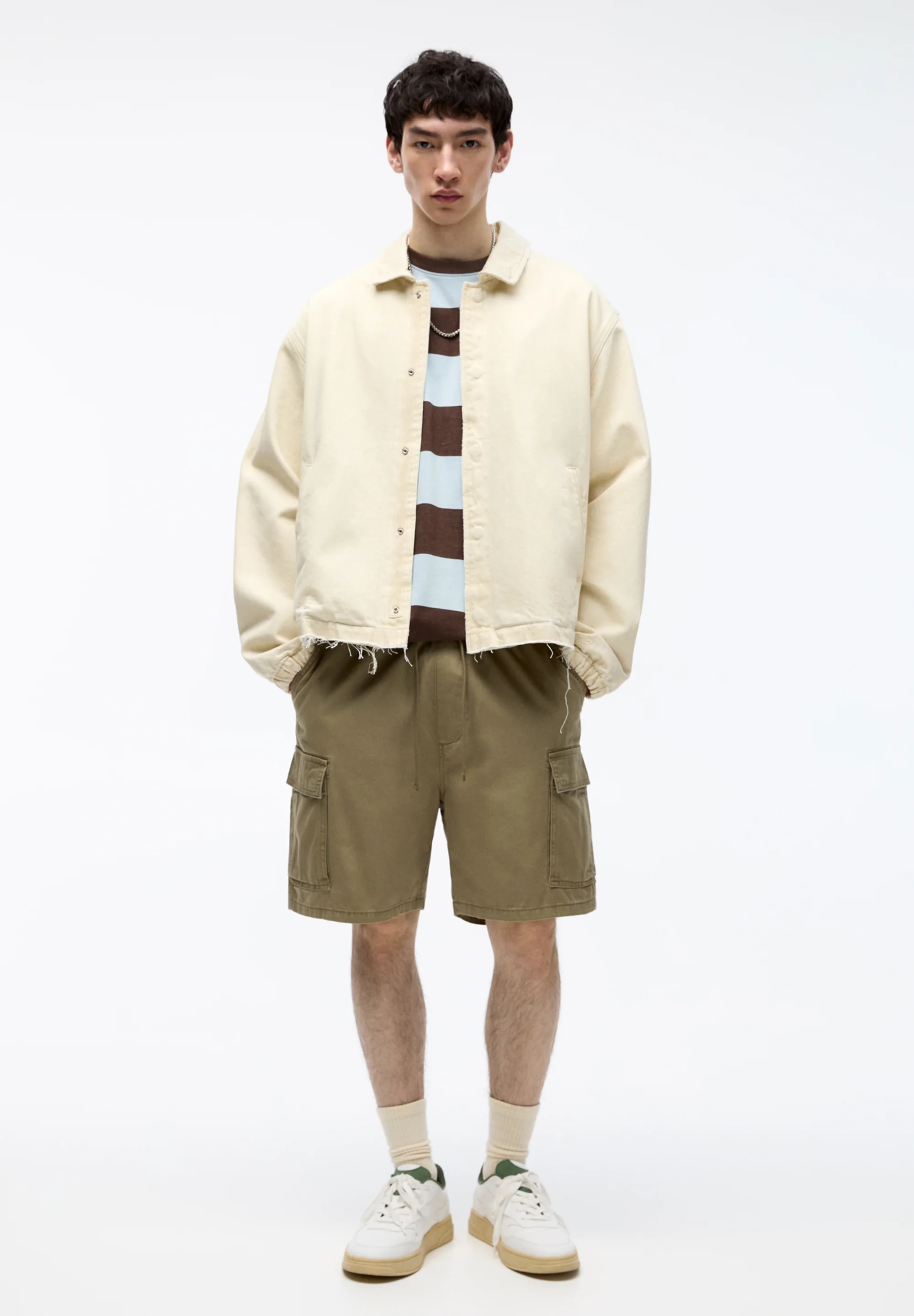 PULL&BEAR BERMUDA - Shorts vaqueros