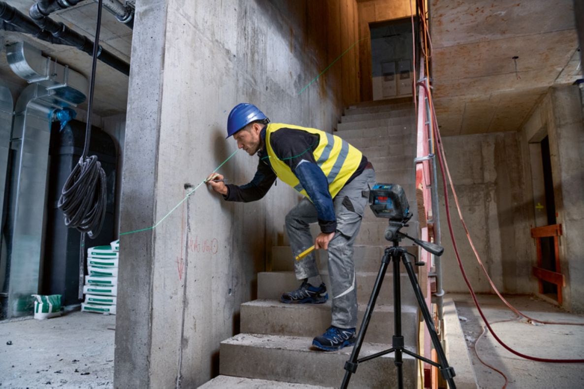 Bosch plavi 0601066M01 GCL 2-50 G Kombinovani zeleni laser sa tačkastim i linijskim laserom + stativ BT150