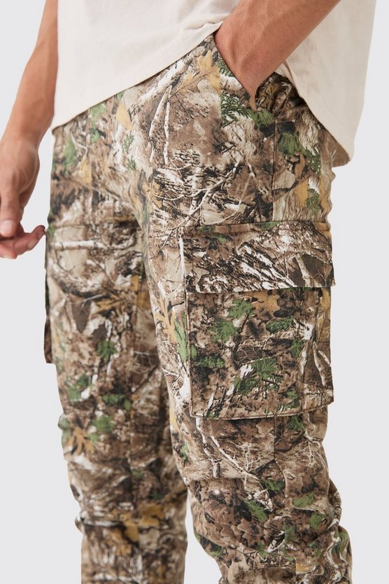 Slim-Fit Cargo-Hose mit Camouflage-Print
