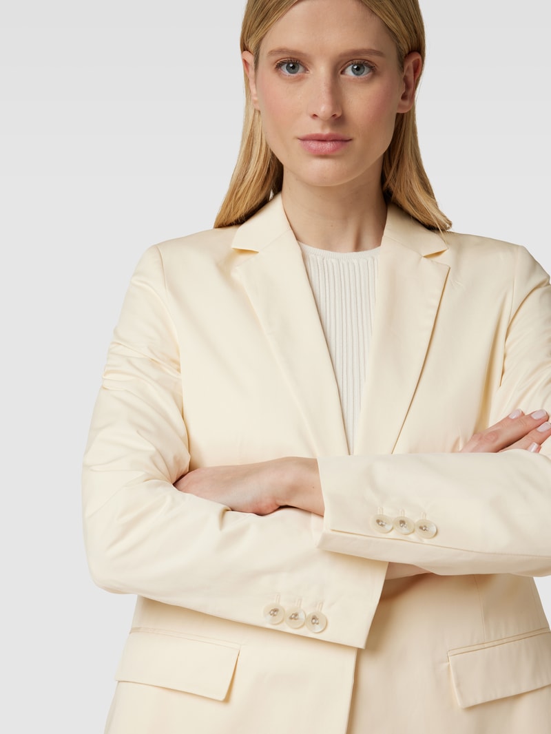 Blazer mit Pattentaschen in offwhite