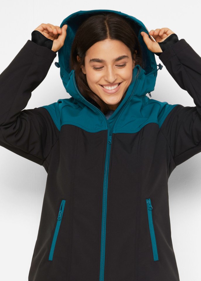 Softshelljacke mit abnehmbarer Kapuze