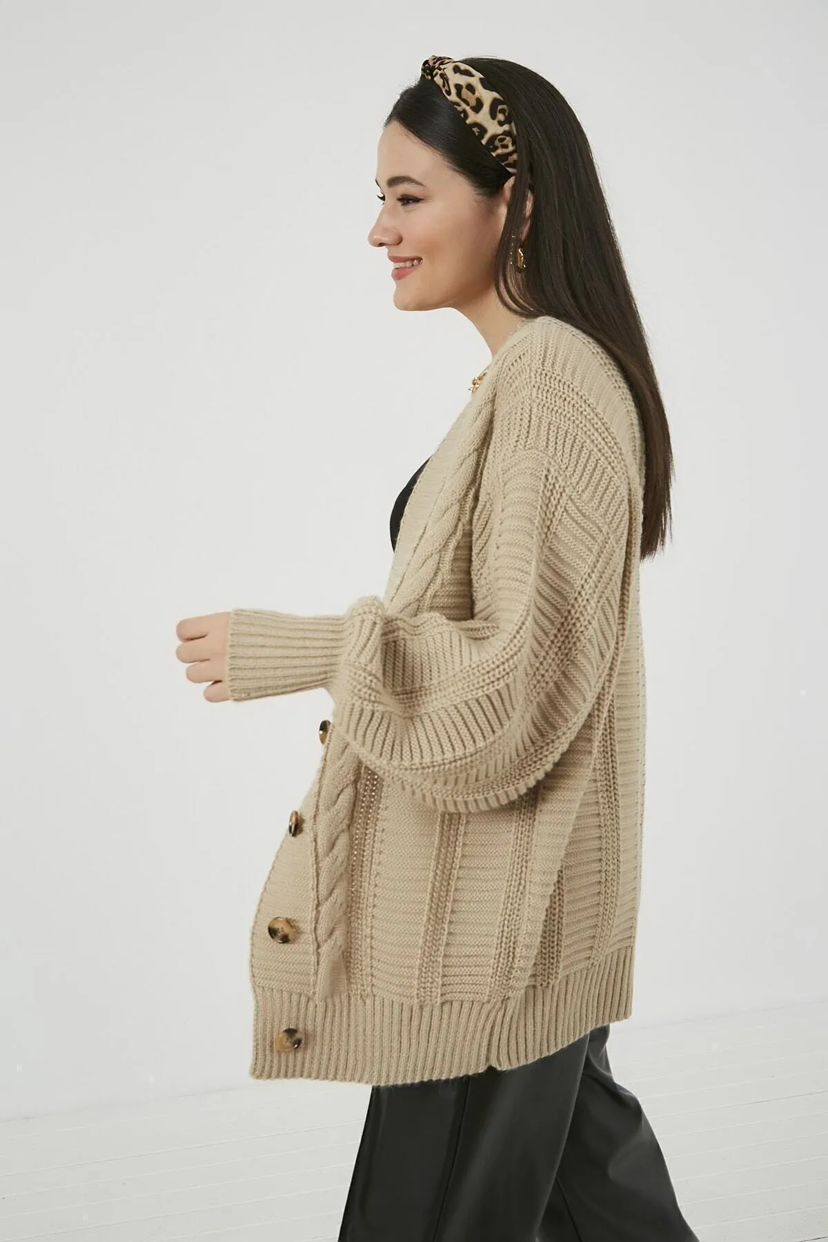 Nazende Stil  Beige gestrickte, gemusterte Freizeit-Cardigan für Damen