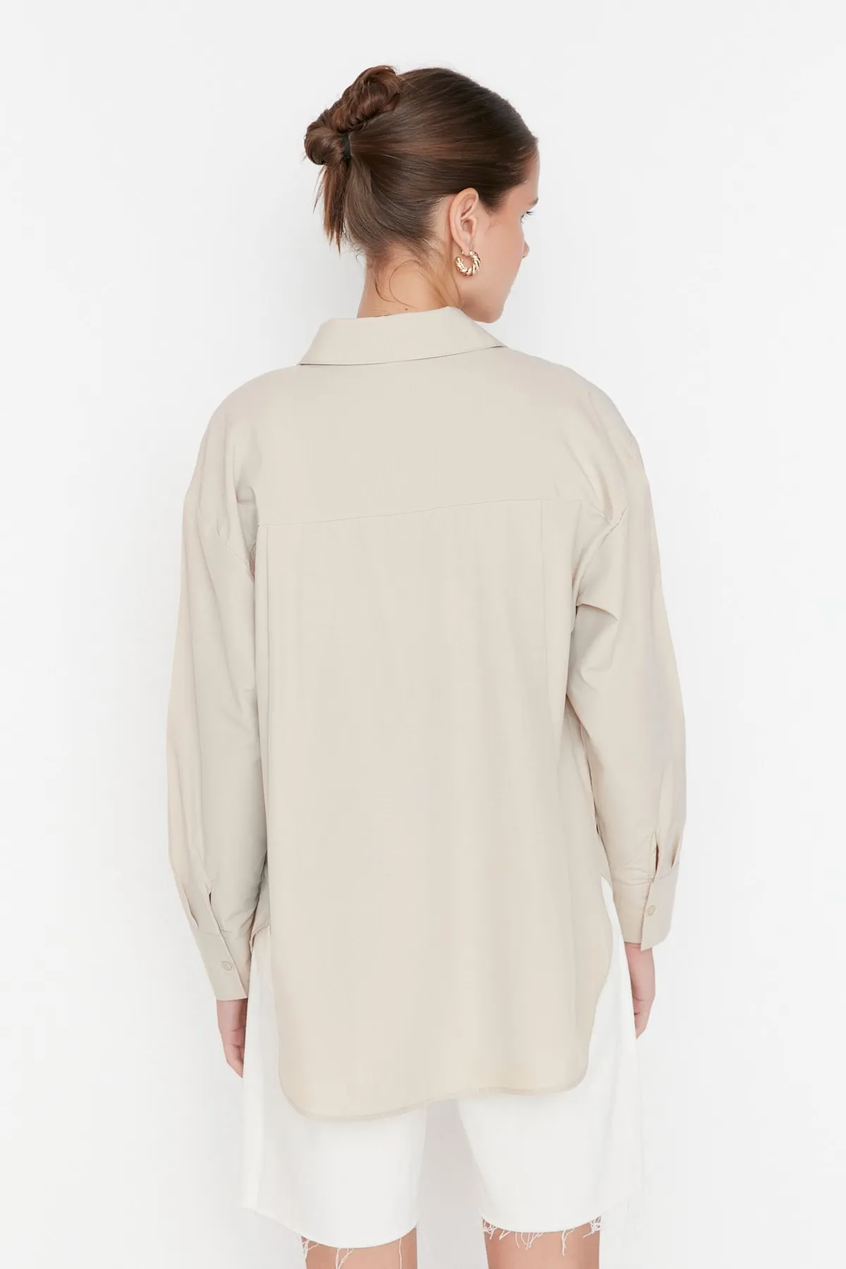 Trendyol Collection  Graues Boyfriend-Webhemd TWOAW20GO0115