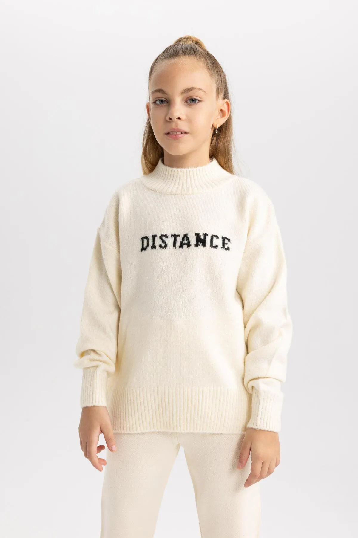 DeFacto  Bedruckter Mädchenpullover mit Rundhalsausschnitt A6011a823au