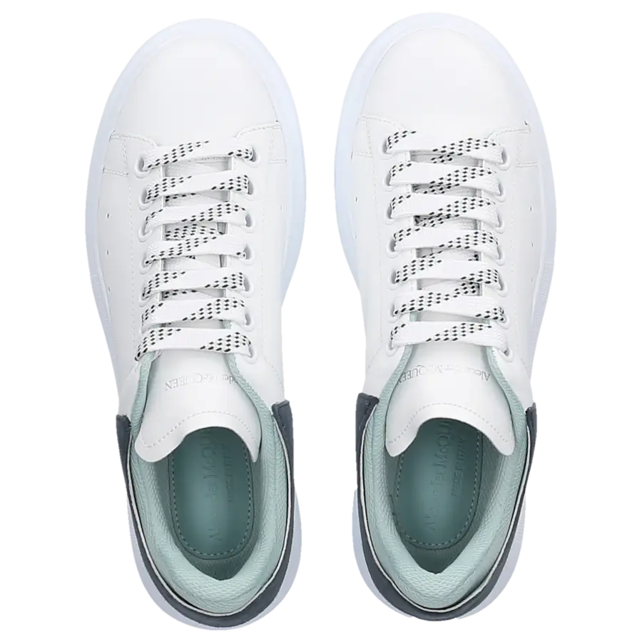 Alexander McQueen - Sneaker low LARRY Kalbsleder - weiß