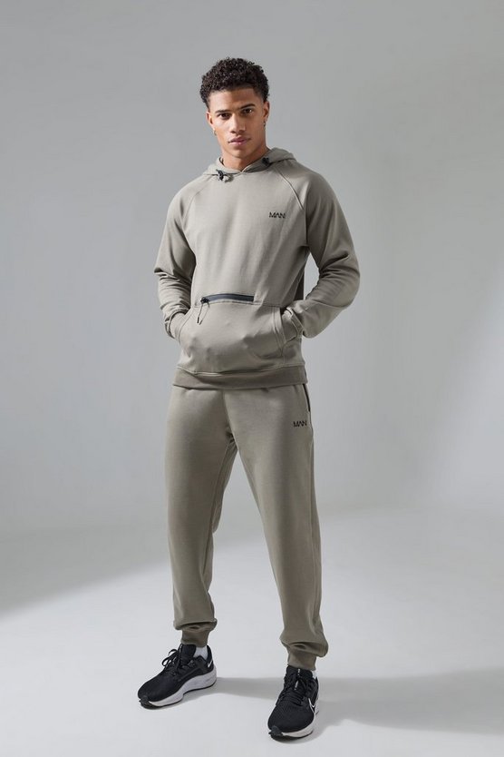 Man Active Tech Hoodie und Jogginghose