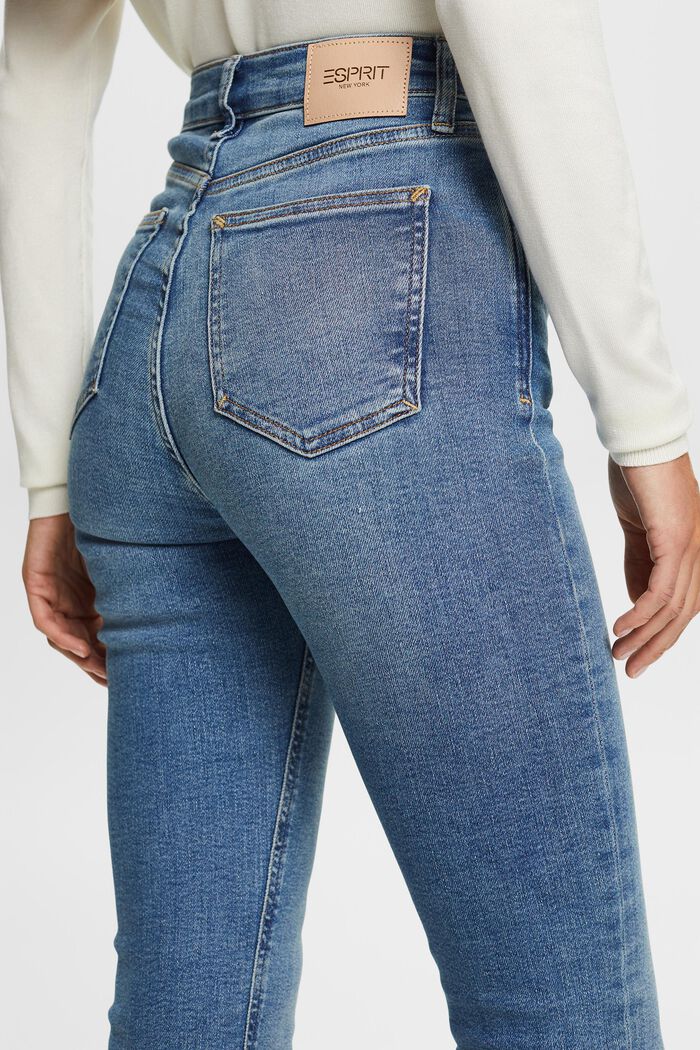 Bootcut-Stretchjeans mit hohem Bund