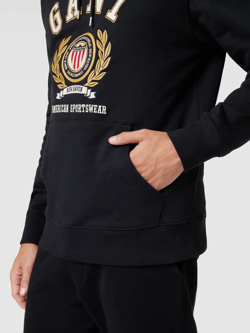 Hoodie mit Label-Stitching Modell 'CREST' in schwarz