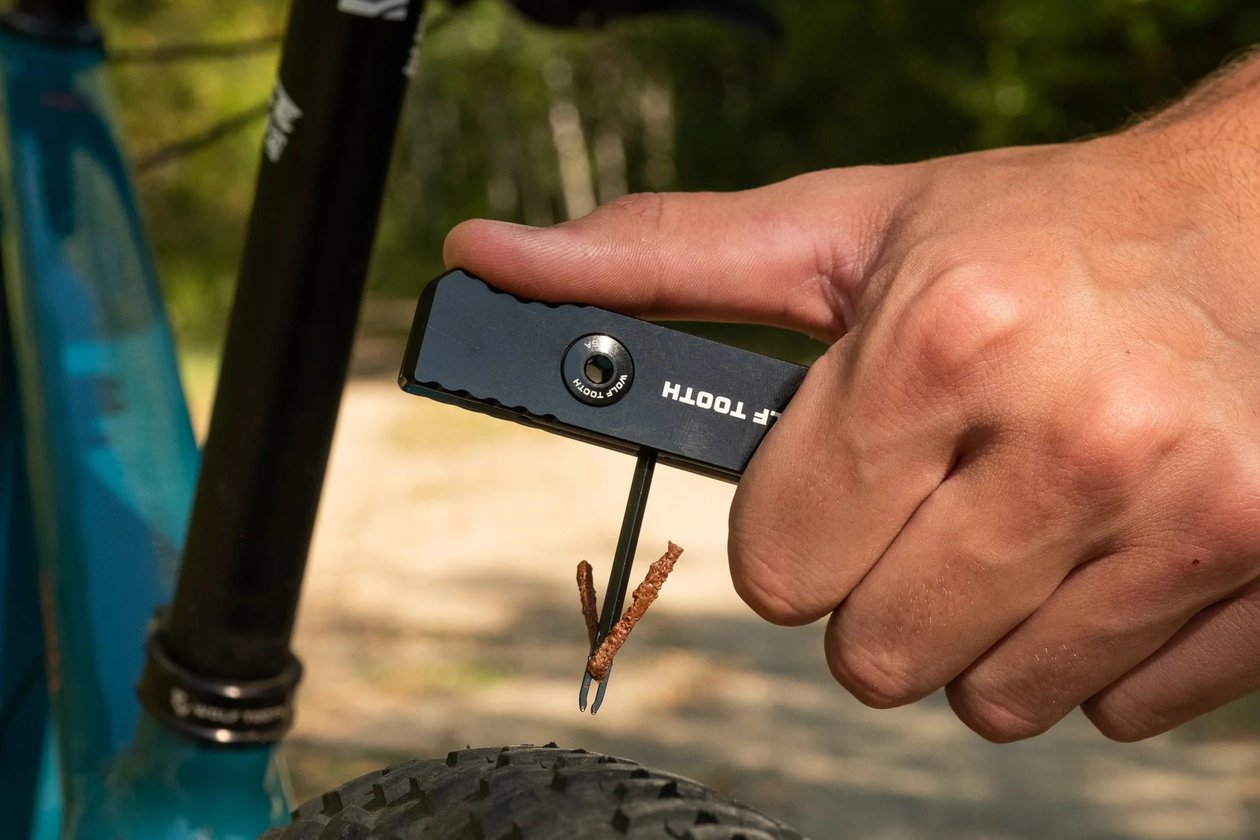WOLFTOOTH 8-Bit Kit Two Multitool