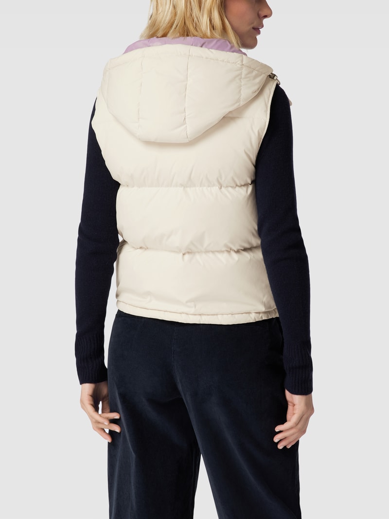 Daunenweste mit abnehmbarer Kapuze in offwhite