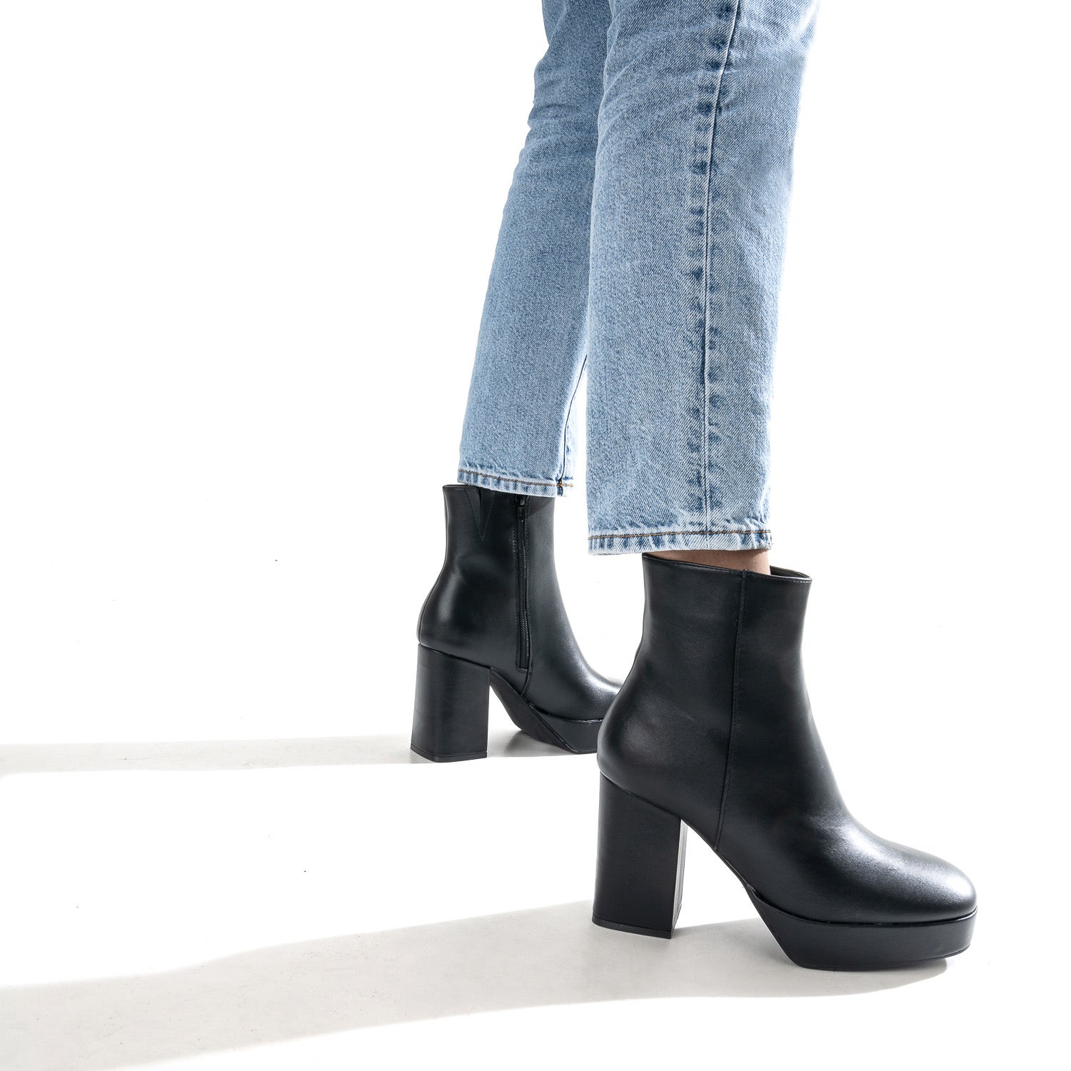 Boots TEXTO noir éco-conçu à talon carré