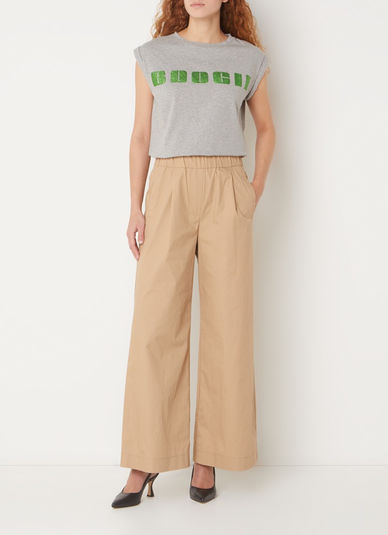 Tricou Thelma confecționat din bumbac organic de la Bybar cu adaos de lurex.