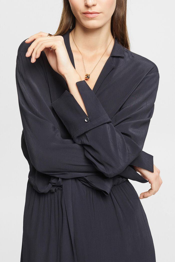 Midikleid mit Bindedetail