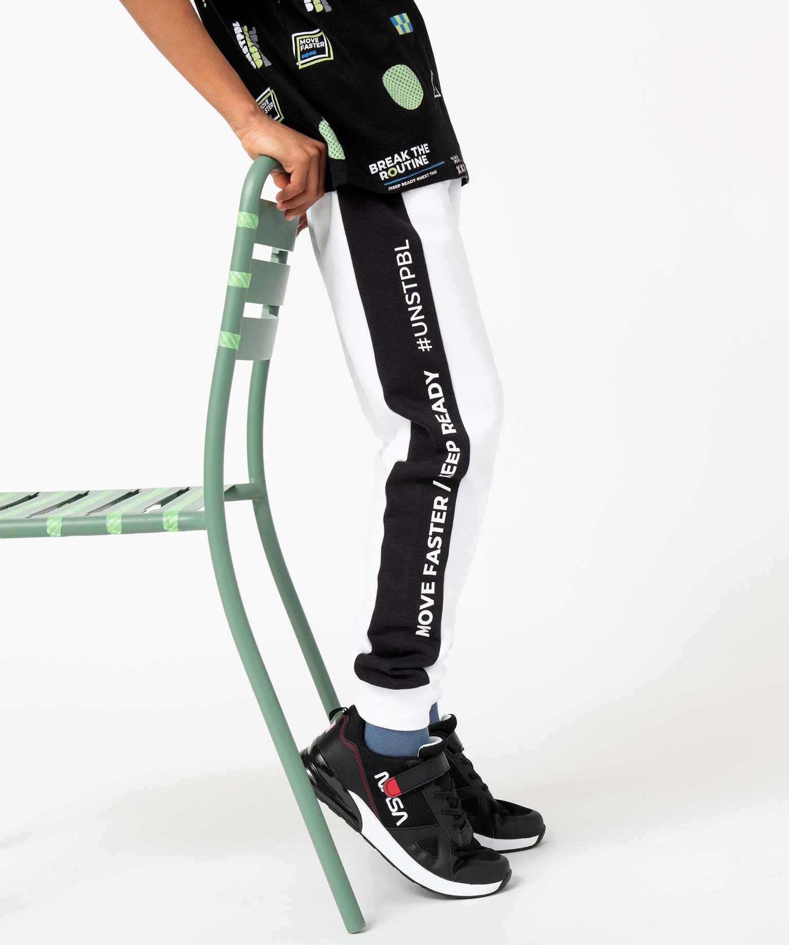 Pantalon de jogging Garçon avec bandes contrastantes sur le... blanc | GEMO