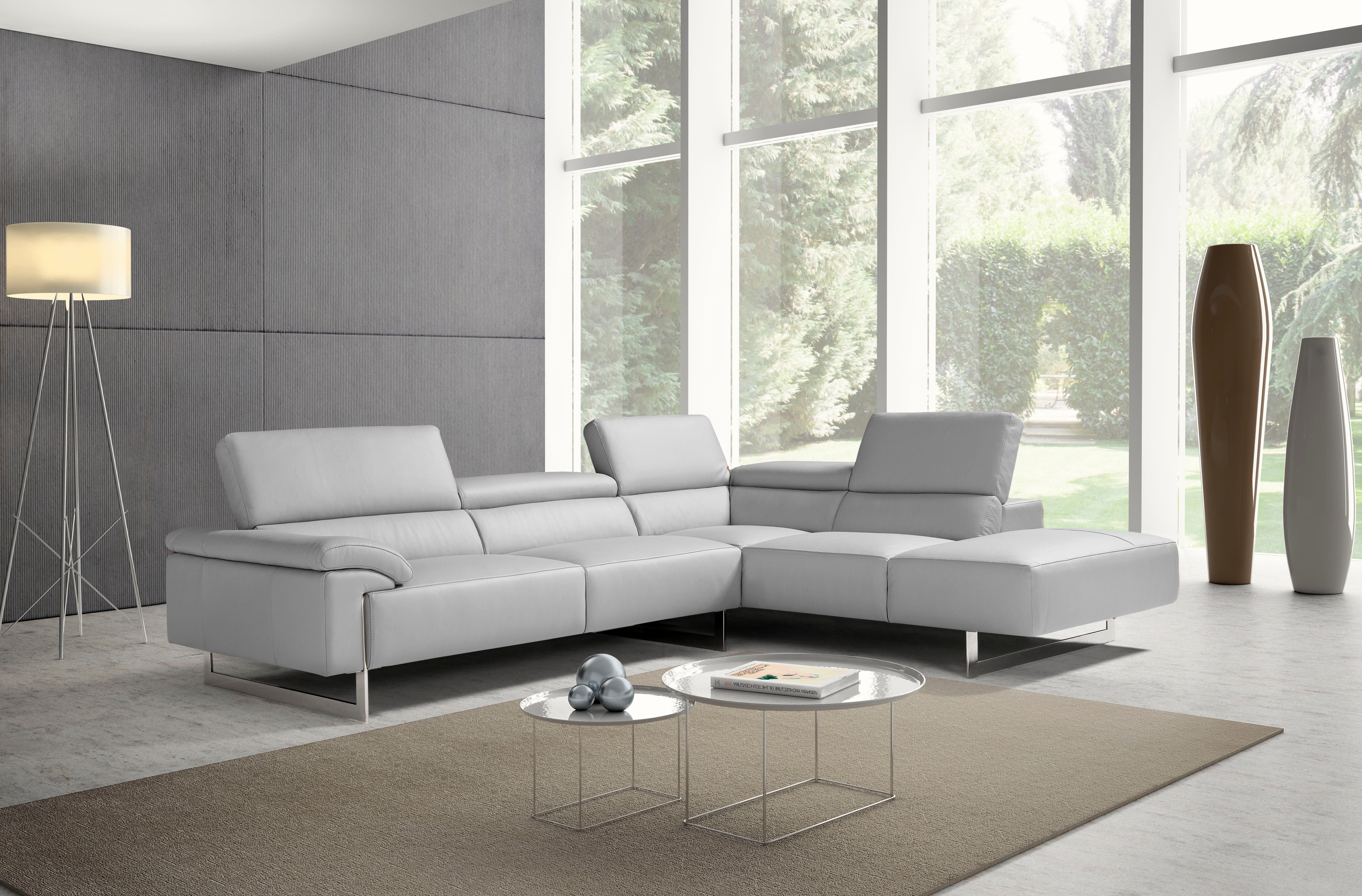 Egoitaliano Ecksofa Malika, mit Ottomane, inkl. Kopfteilverstellung und chromfarbenen Metallfüßen