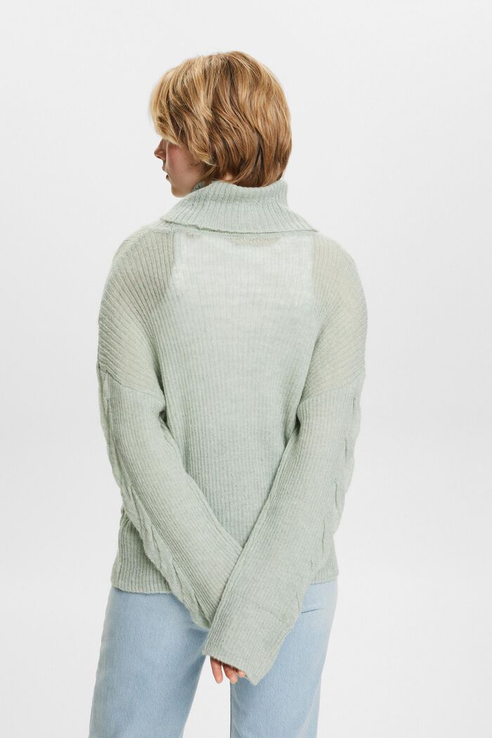 Rollkragenpullover aus Zopfstrick