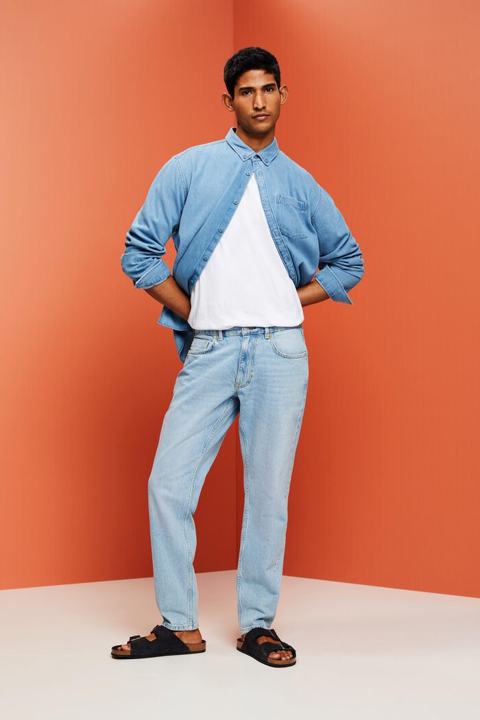 Jeans in bequemer, schmaler Passform