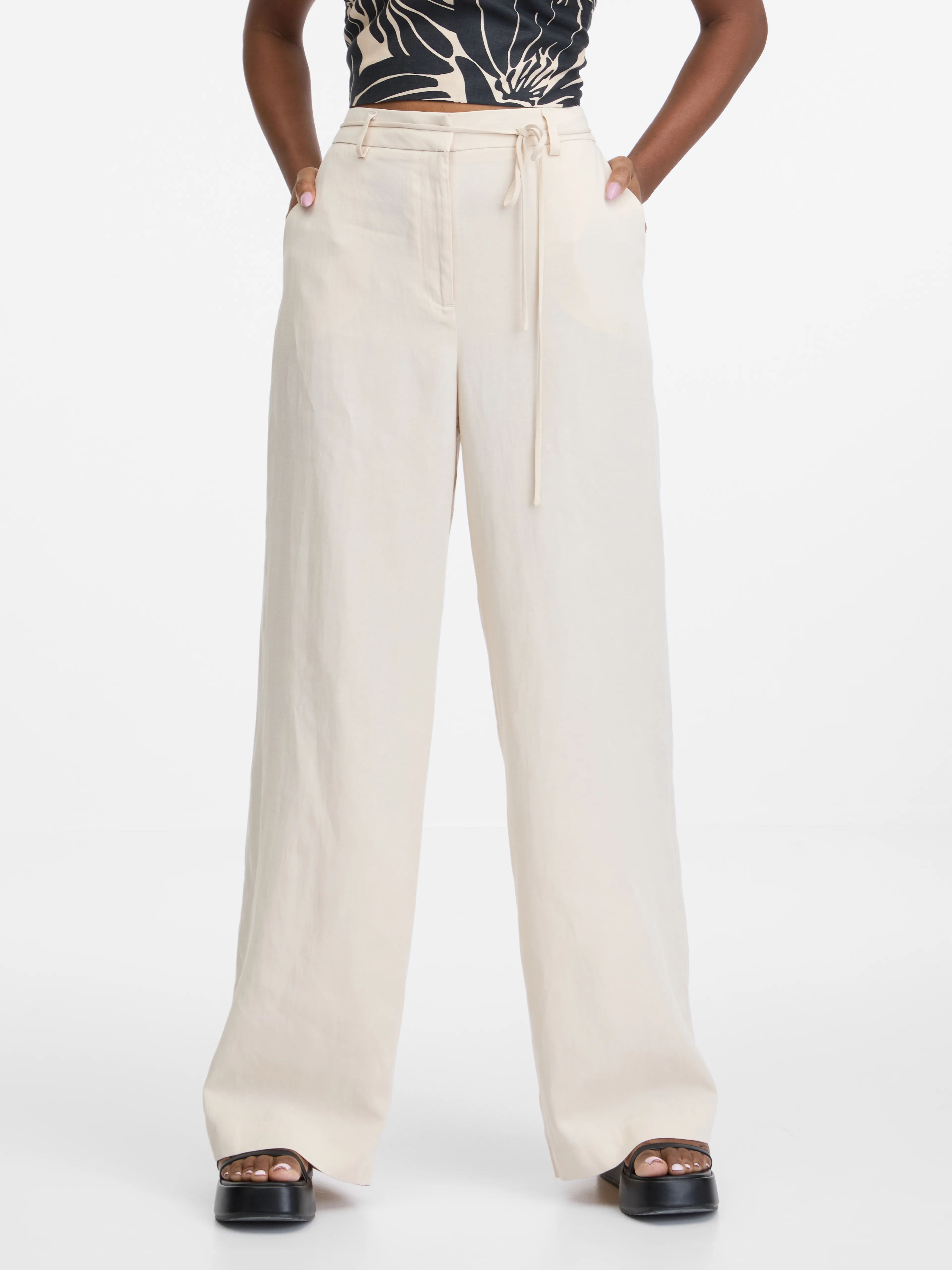 Beigefarbene Damen-Shorts ORSAY