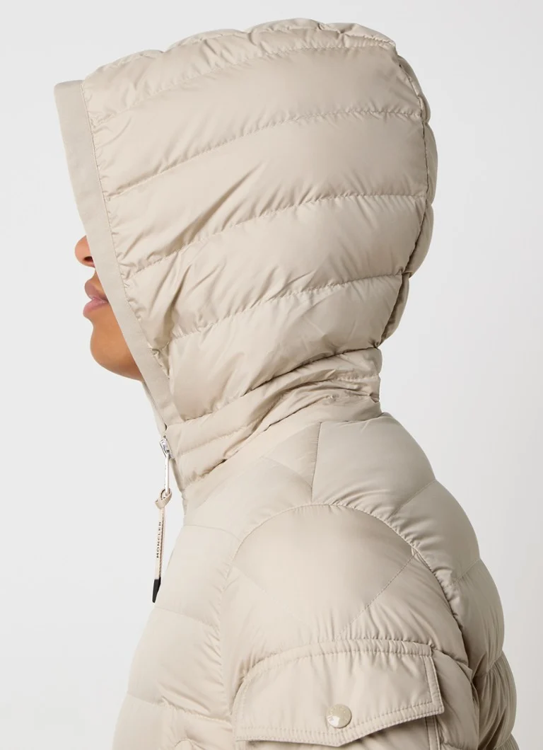 Jachetă matlasată Moncler Galion cu glugă, umplută cu puf de gâscă.