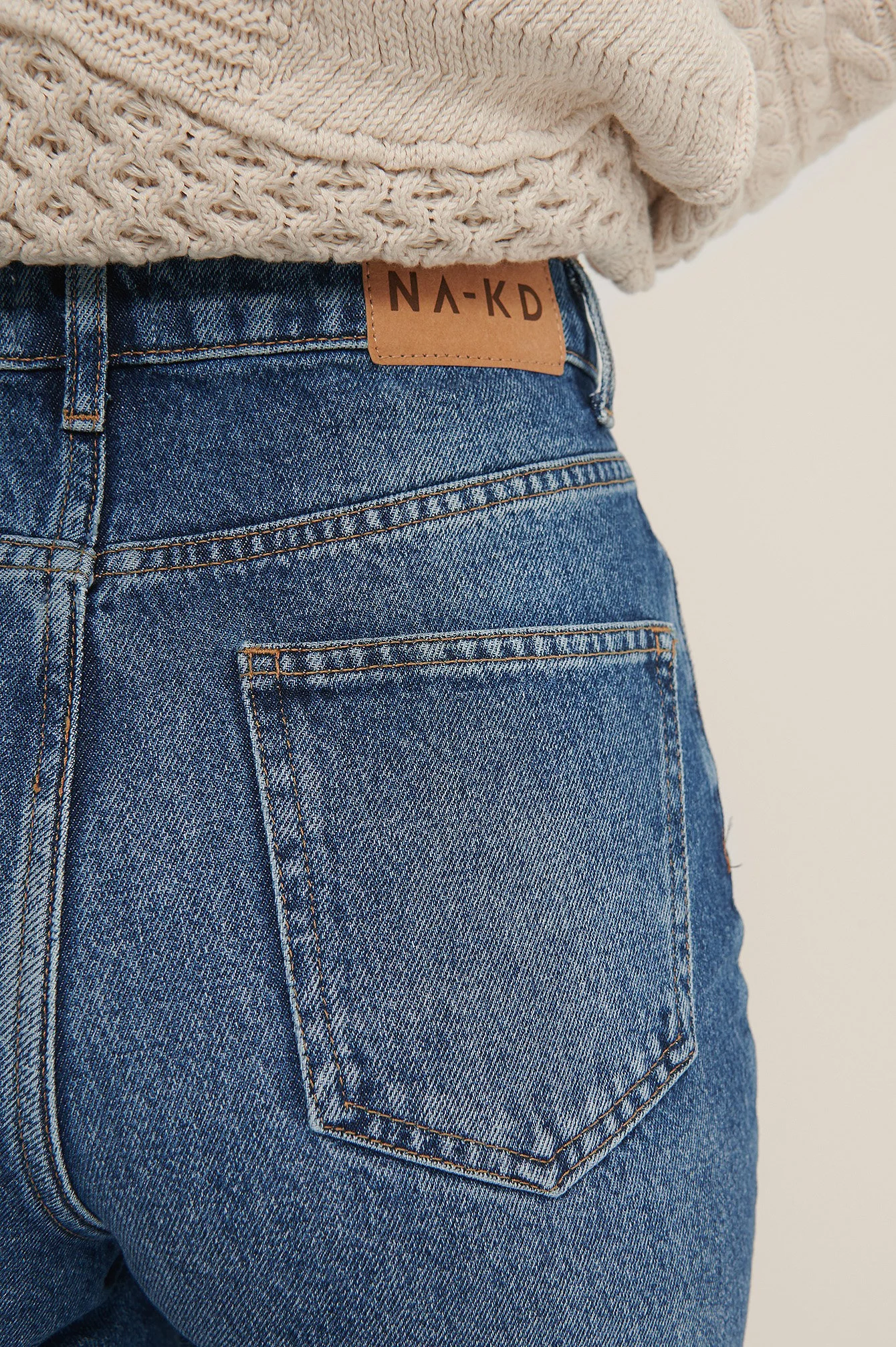Hohe Taille Roher Saum Gerade Jeans