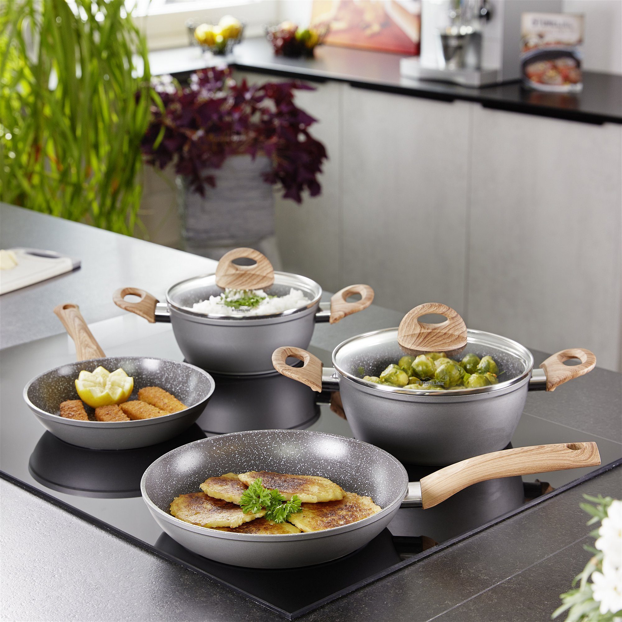 STONELINE Topf-Set Kochgeschirr-Set, 14-teilig, mit Griff in Holzoptik und Glasdeckeln, Aluminium, Keramik (Kochgeschirr-Set, 14-tlg., Kochgeschirr-Set, 3x Kochtopf, 3x Bratpfanne, 3x Glasdeckel, Zubehör), mit echten Steinpartikeln, induktionsgeeigne