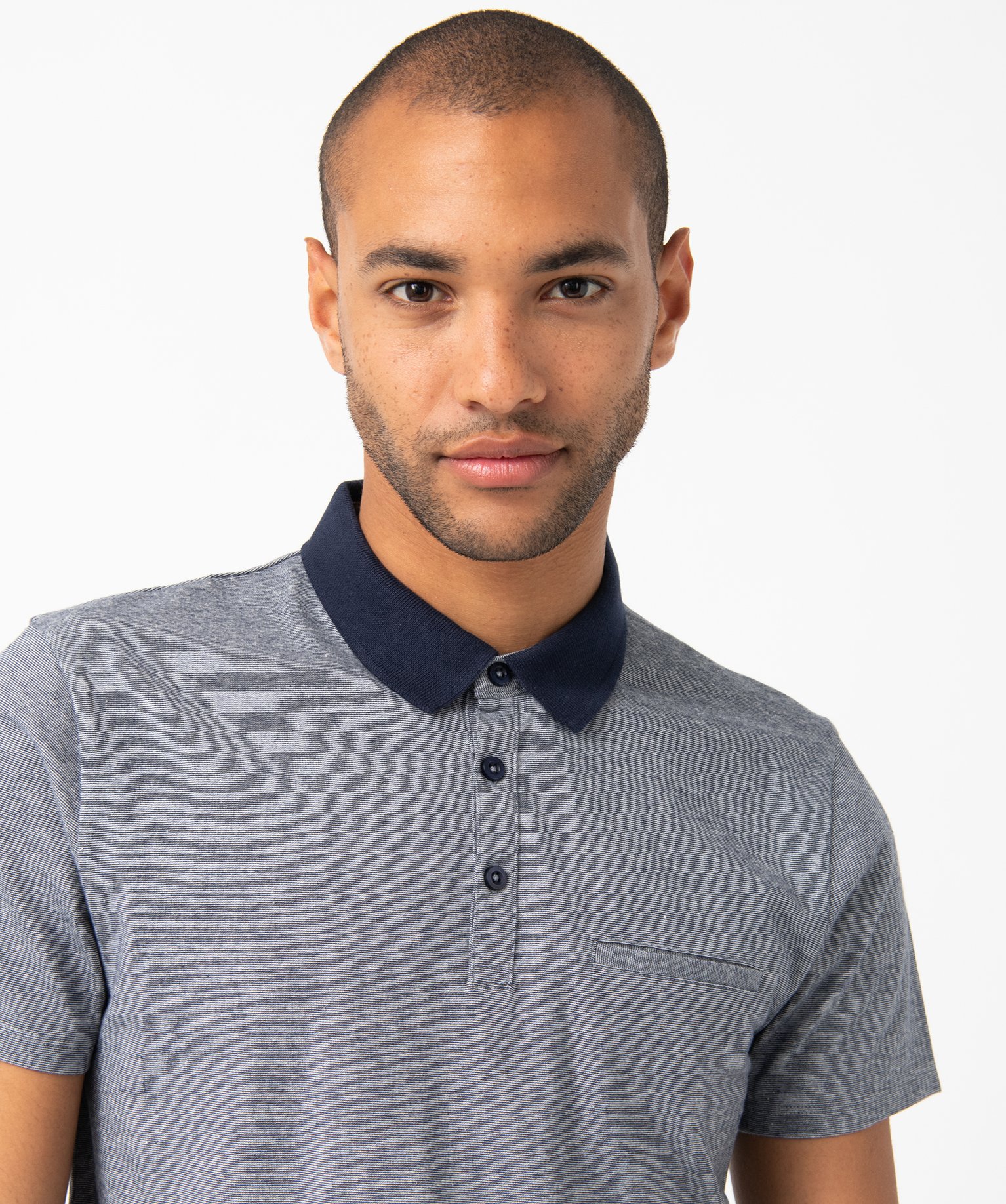 Polo homme à fines rayures et manches courtes bleu | GEMO