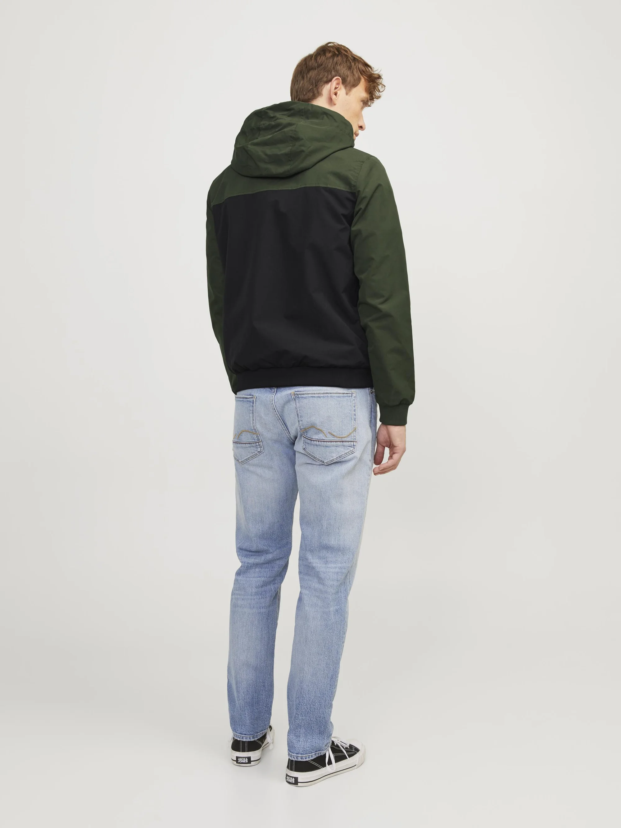 Jack & Jones JJERUSH BLOCKING HOOD - Chaqueta ligera