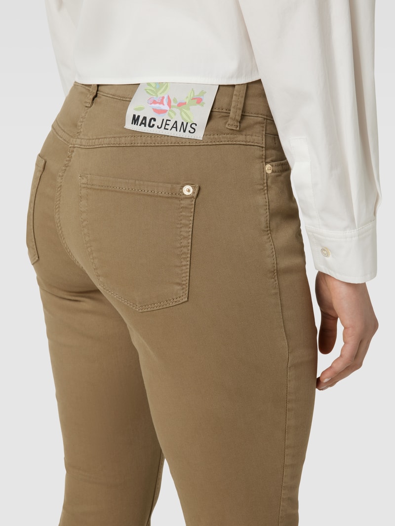 Jeans mit Label-Patch Modell 'DREAM SUMMER' in olivgrün