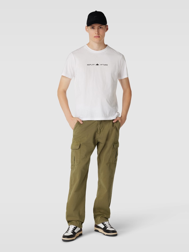 Cargohose mit Eingrifftaschen in olivgrün