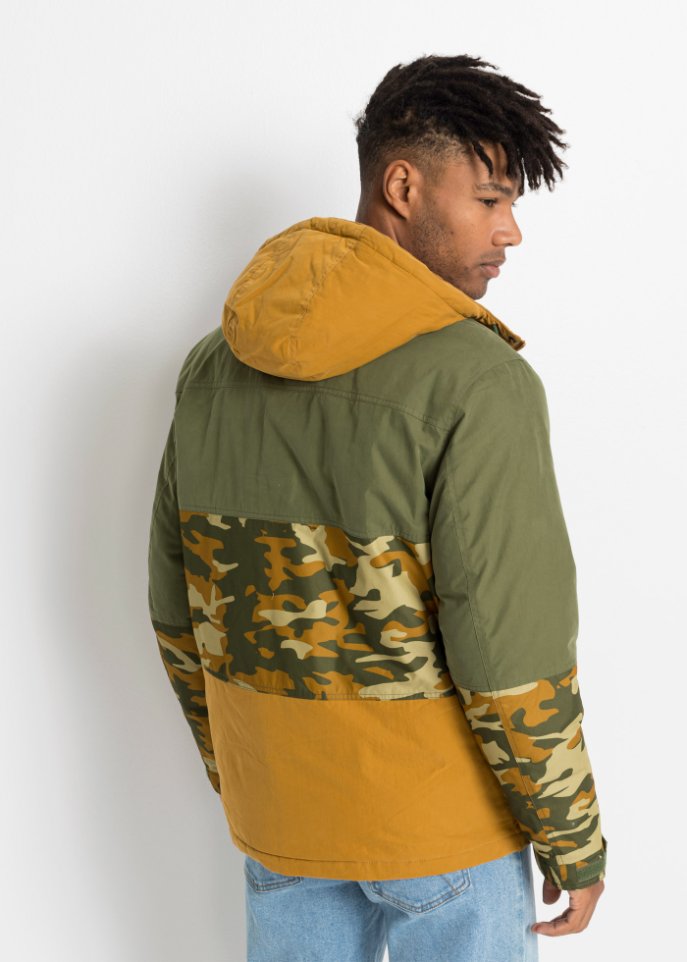 Winterjacke mit Kapuze