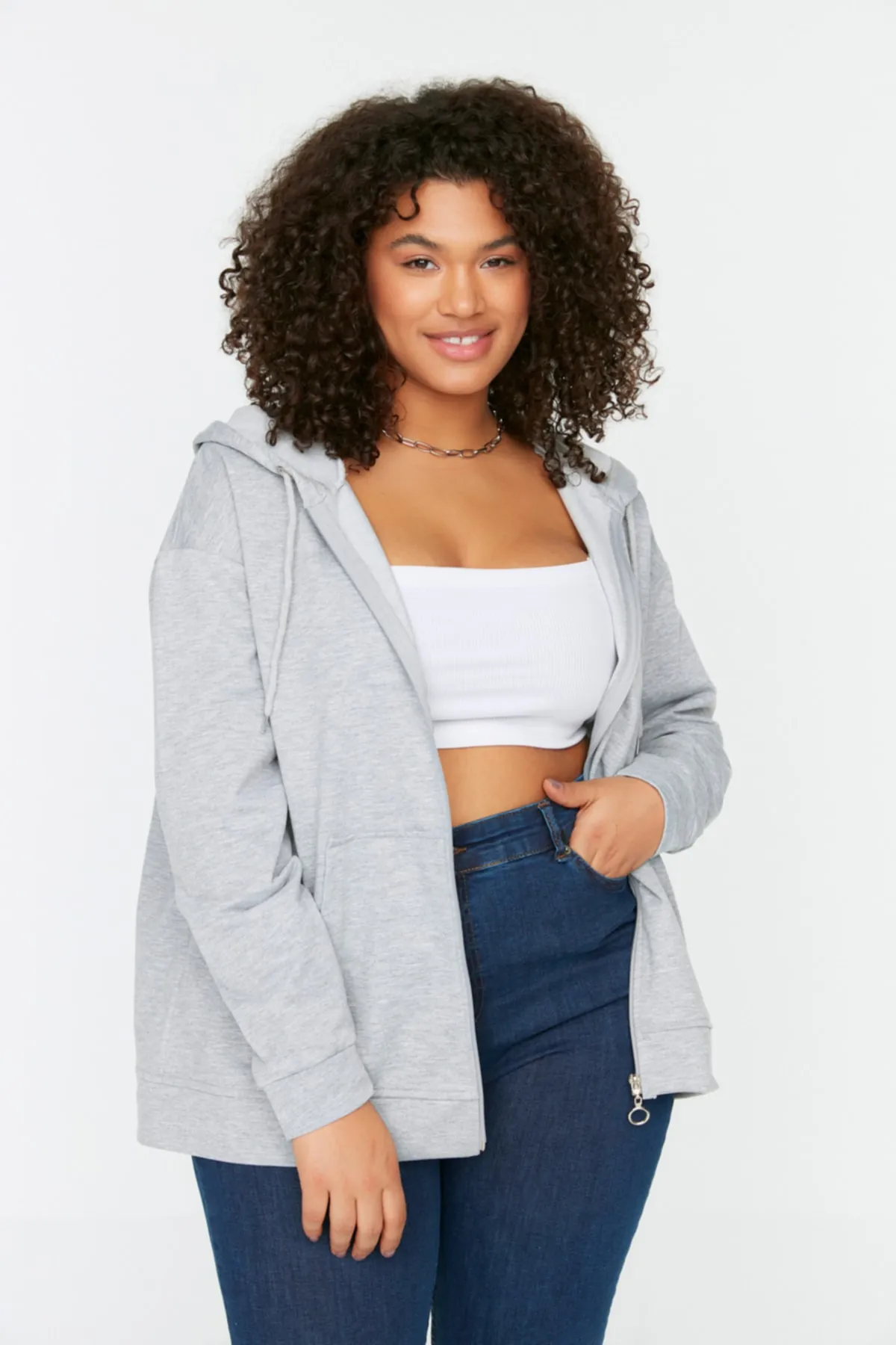 Trendyol Curve  Graues, dünnes Strick-Sweatshirt mit Kapuze und Reißverschluss TBSSS22SW0169