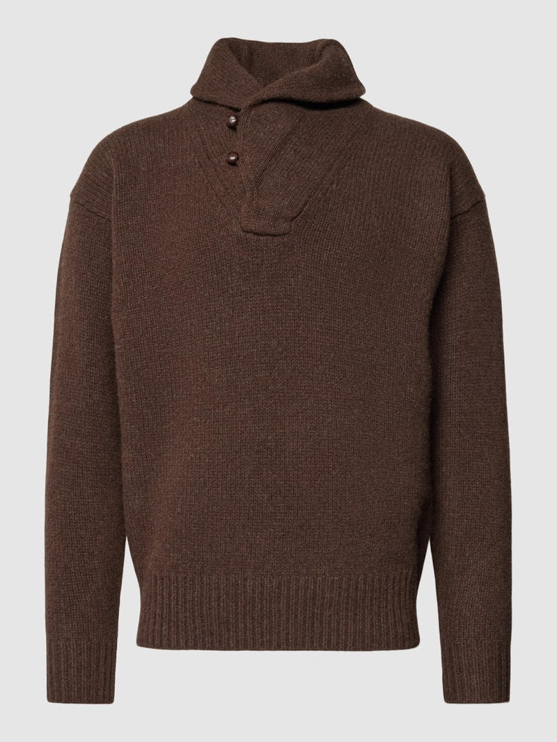 Strickpullover mit überschnittenen Schultern in camel meliert
