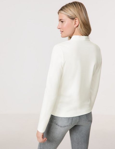 V-Shirt mit platziertem Print