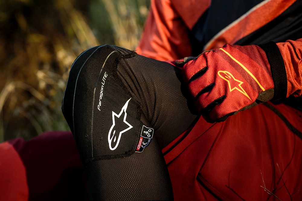 Alpinestars Paragon Lite - Knieprotektoren kaufen | Bike-Discount