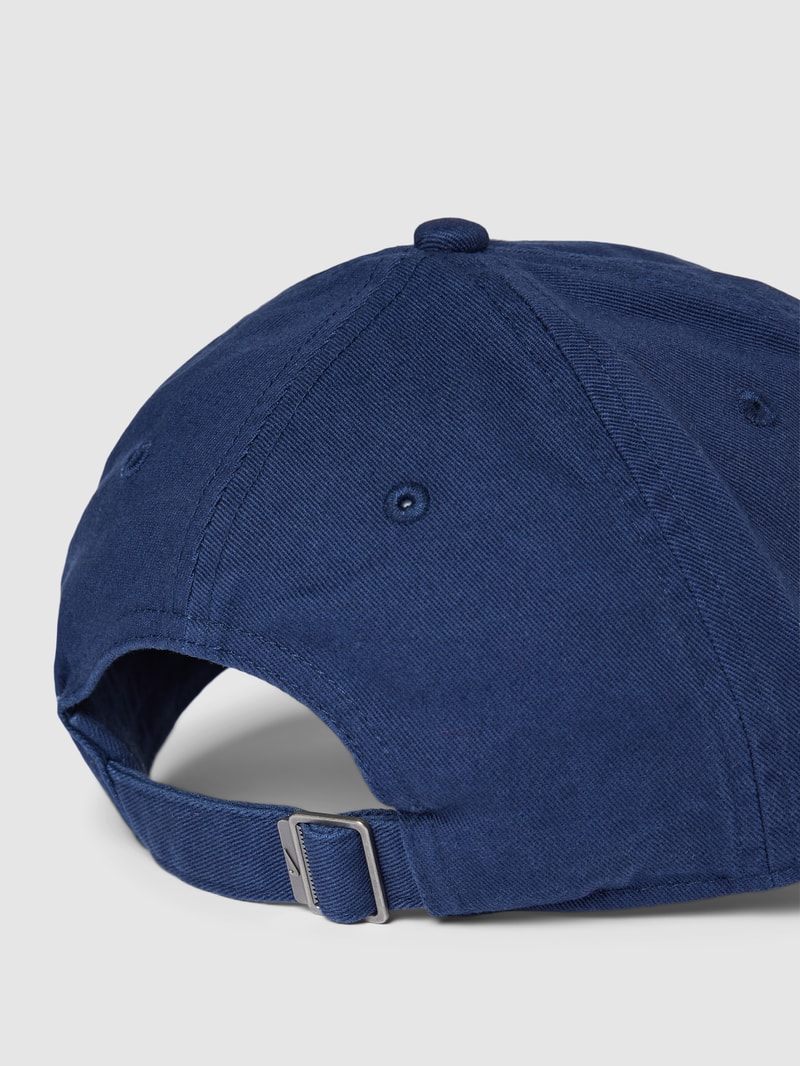Basecap mit Label-Stitching in dunkelblau